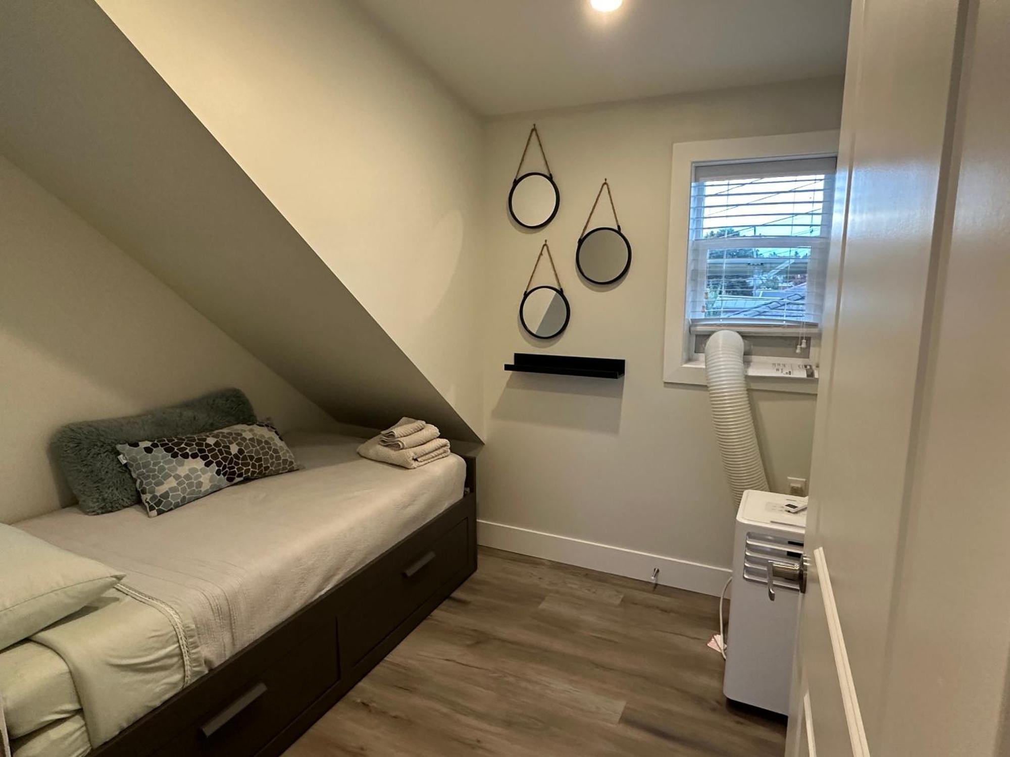 Bright And Cozy Modern Home In Vancouver - Central To Yvr-Downtown - Free Private Parking Экстерьер фото